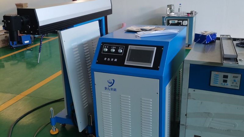 食品制药行业热电偶温度变送器选型要点解析**